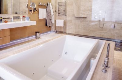 Compact Bathtubs